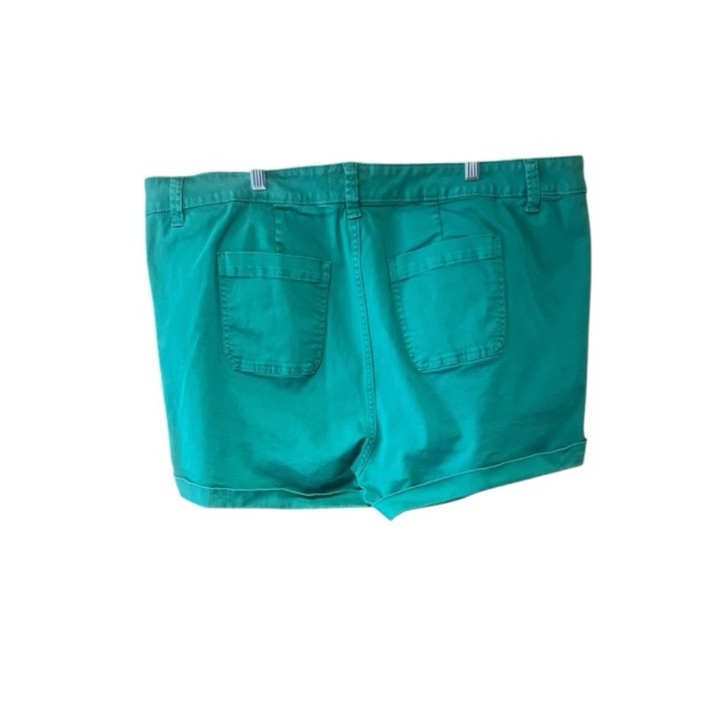 Torrid Stretch Twill Mid Rise Button‎ Fly Shorts - Picture 3 of 7